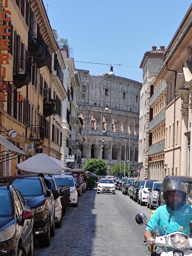 150 M Dal Colosseo - Appartamento Minerva Rome Exterior photo